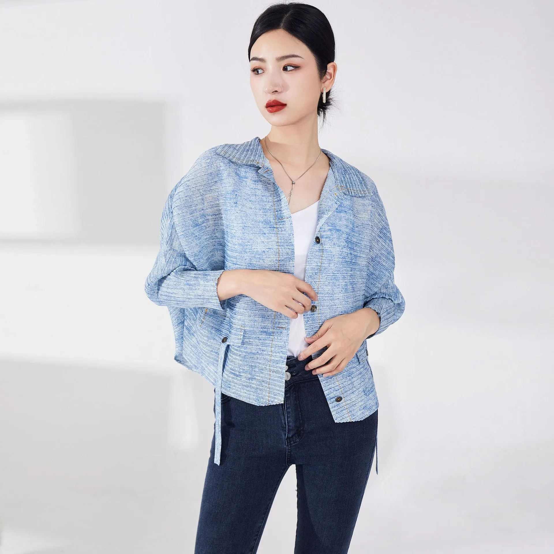 2025 denim pleated jacket women's spring and autumn new loose and thin bat sleeve top fashion versatile cardigan