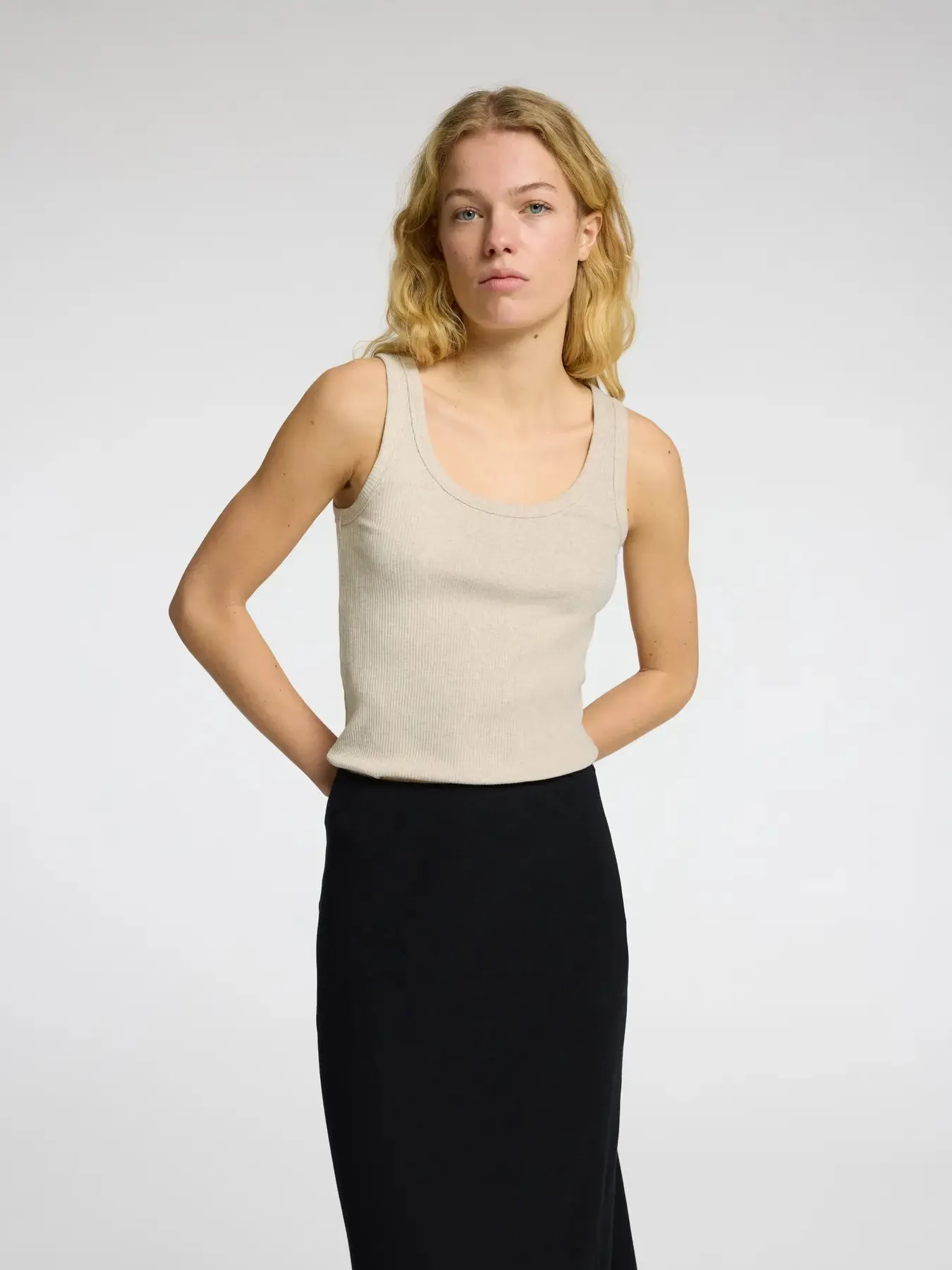 Camiseta sin mangas beige