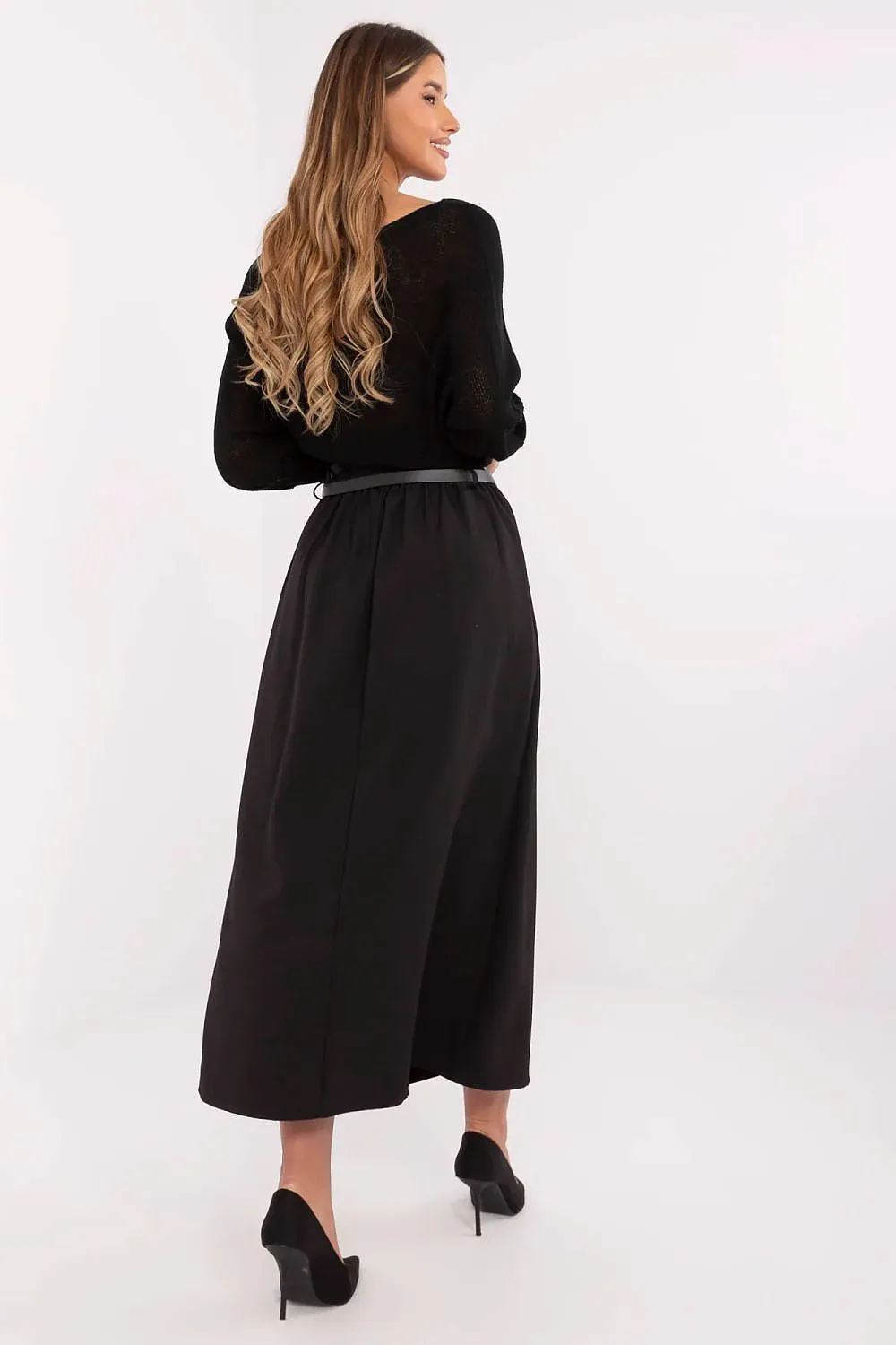 Elegant smooth pattern subtle pleats skirt