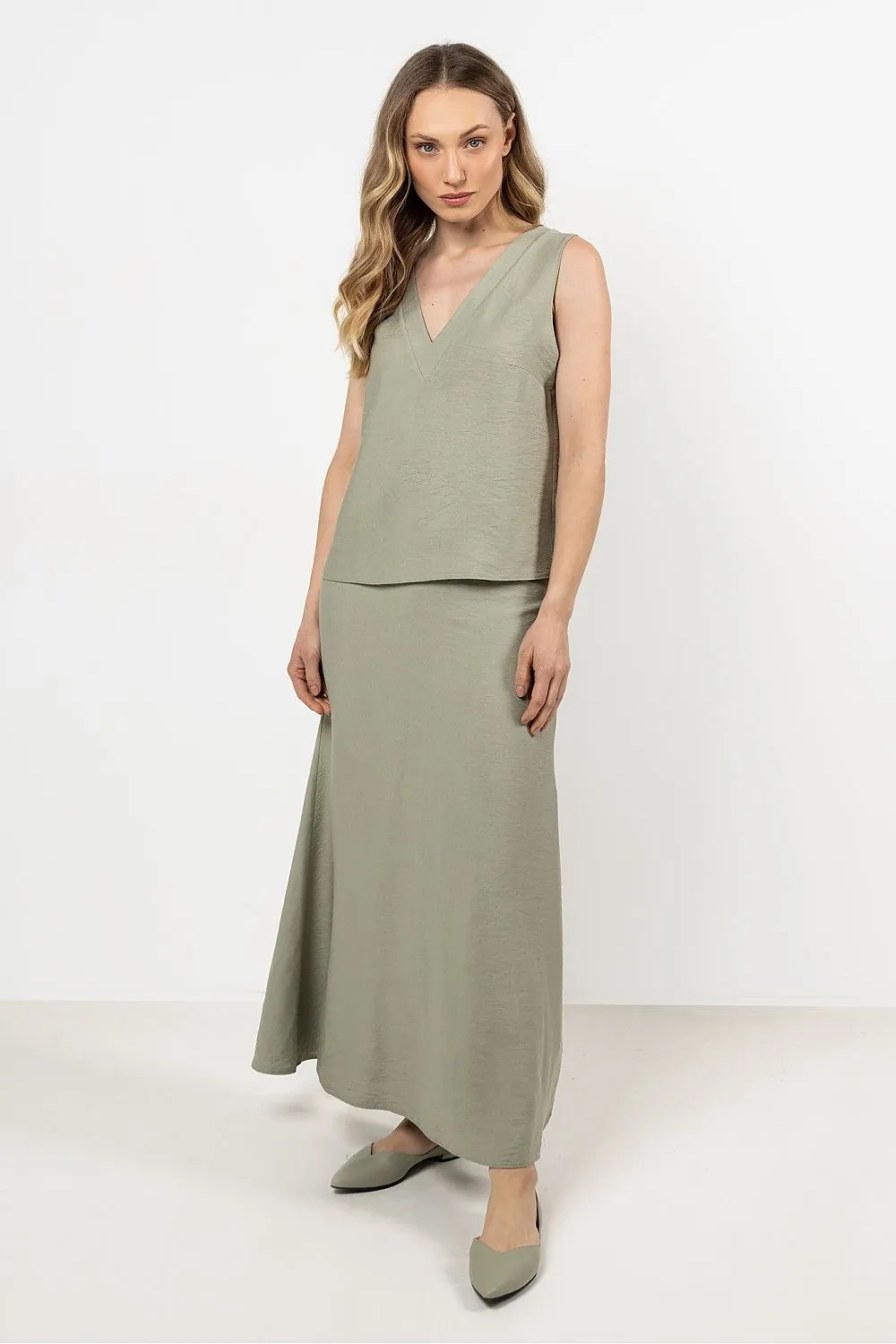 Flared High-Waist Skirt with Slit