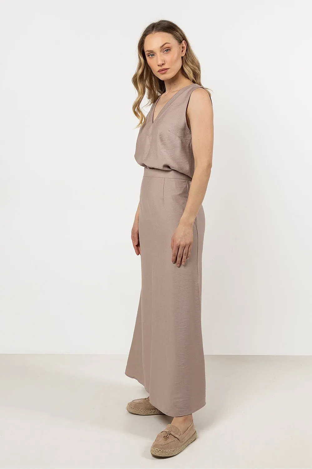 Flared High-Waist Skirt with Slit