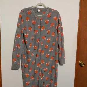 Heather Grey Fox One Piece Pajamas - size Large
