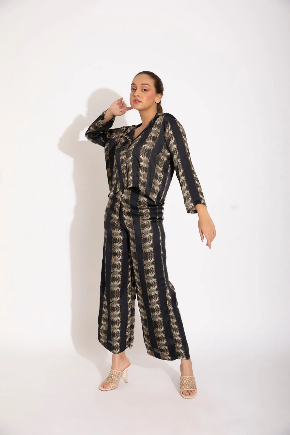Lapelled Shirt And Pants