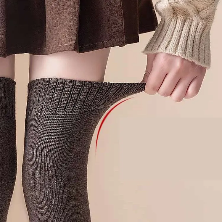 Leilani™ - Heartwarming Comfort with Velvety Soft Socks