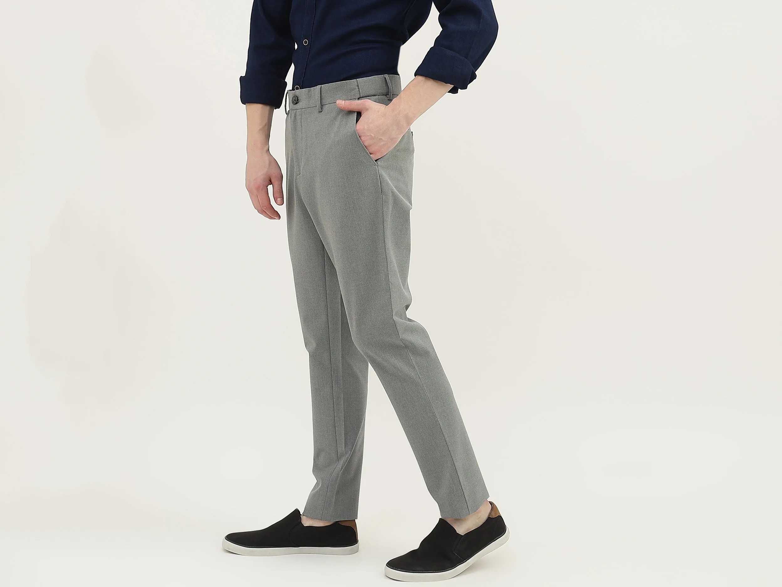 Men Solid Slim Fit Trousers