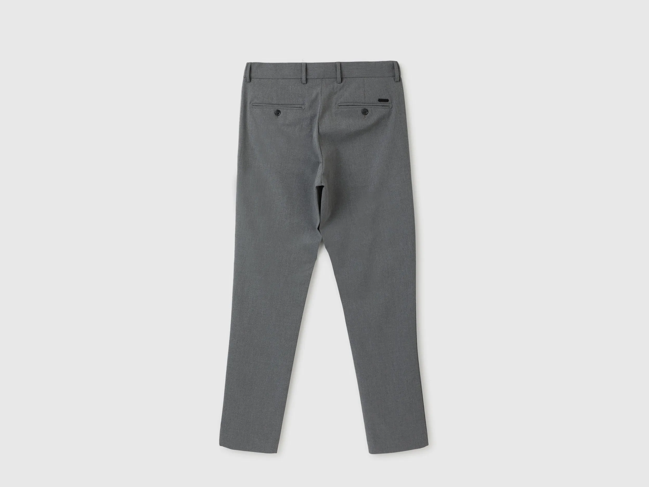 Men Solid Slim Fit Trousers