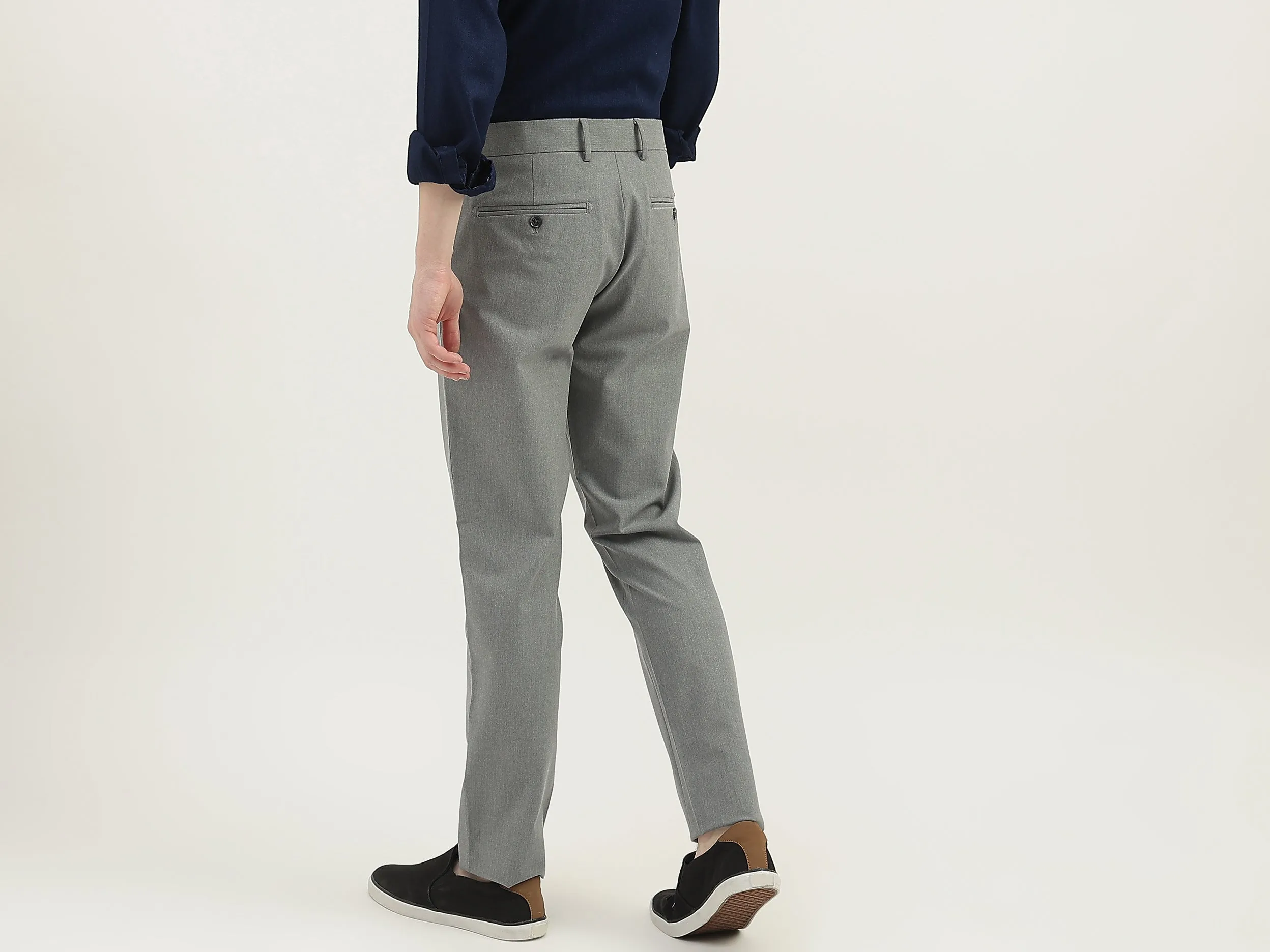 Men Solid Slim Fit Trousers
