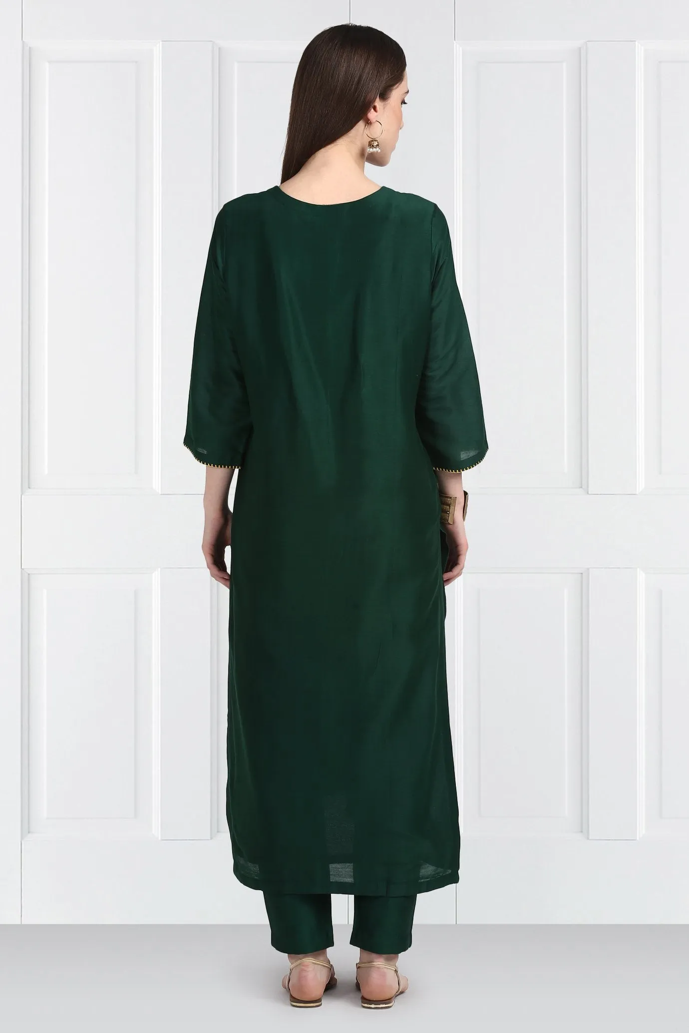 Panna Resham Yoke Zari Floral Buti Kurta With Chanderi Silk Pants and Dupatta