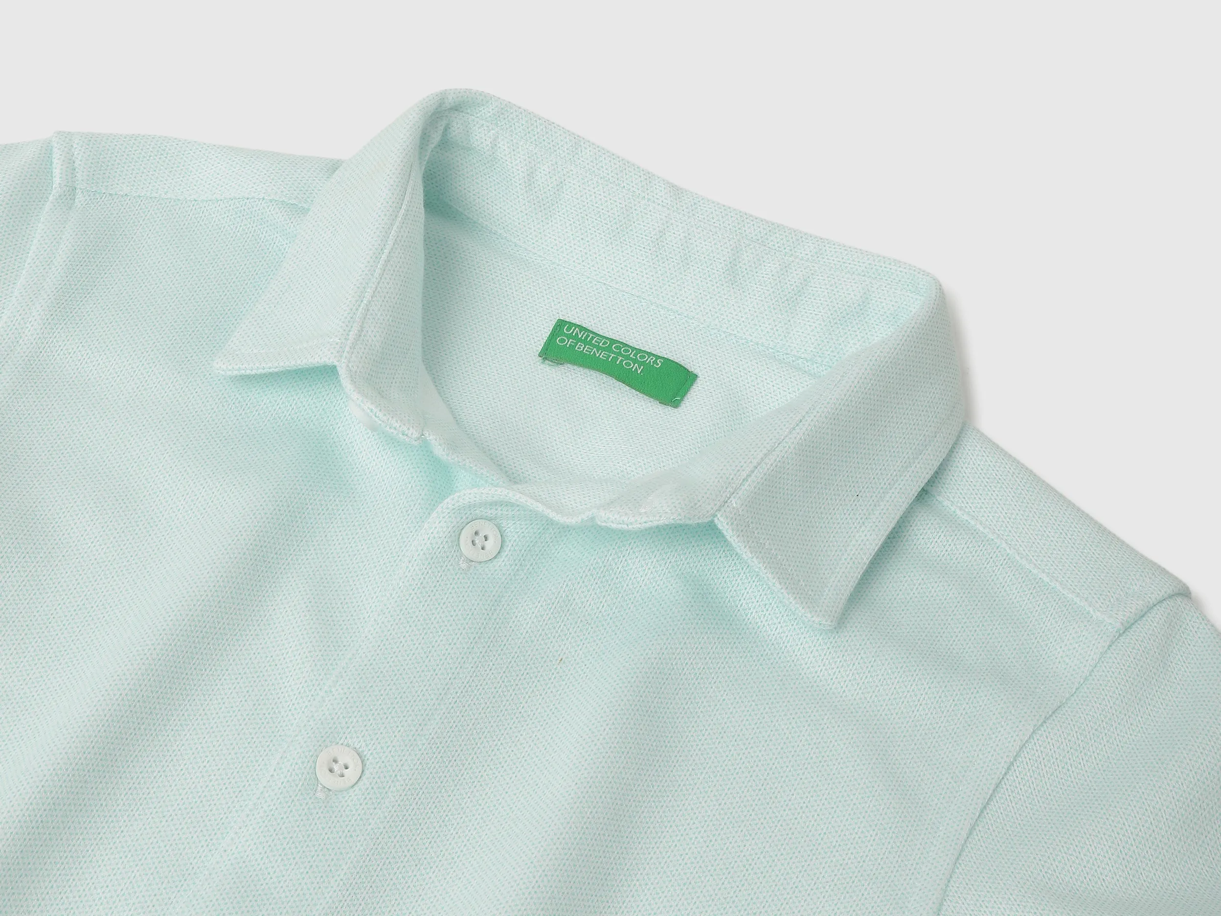Regular Fit Spread Collar Solid Shirts