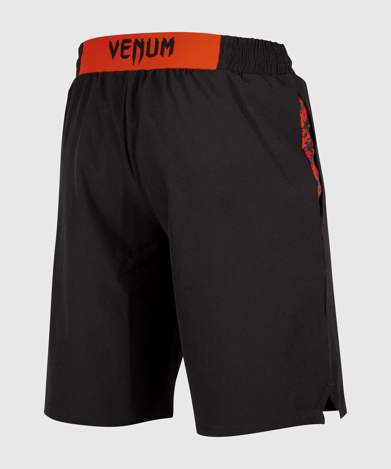 Venum Classic Training Shorts - Zwart/Rood