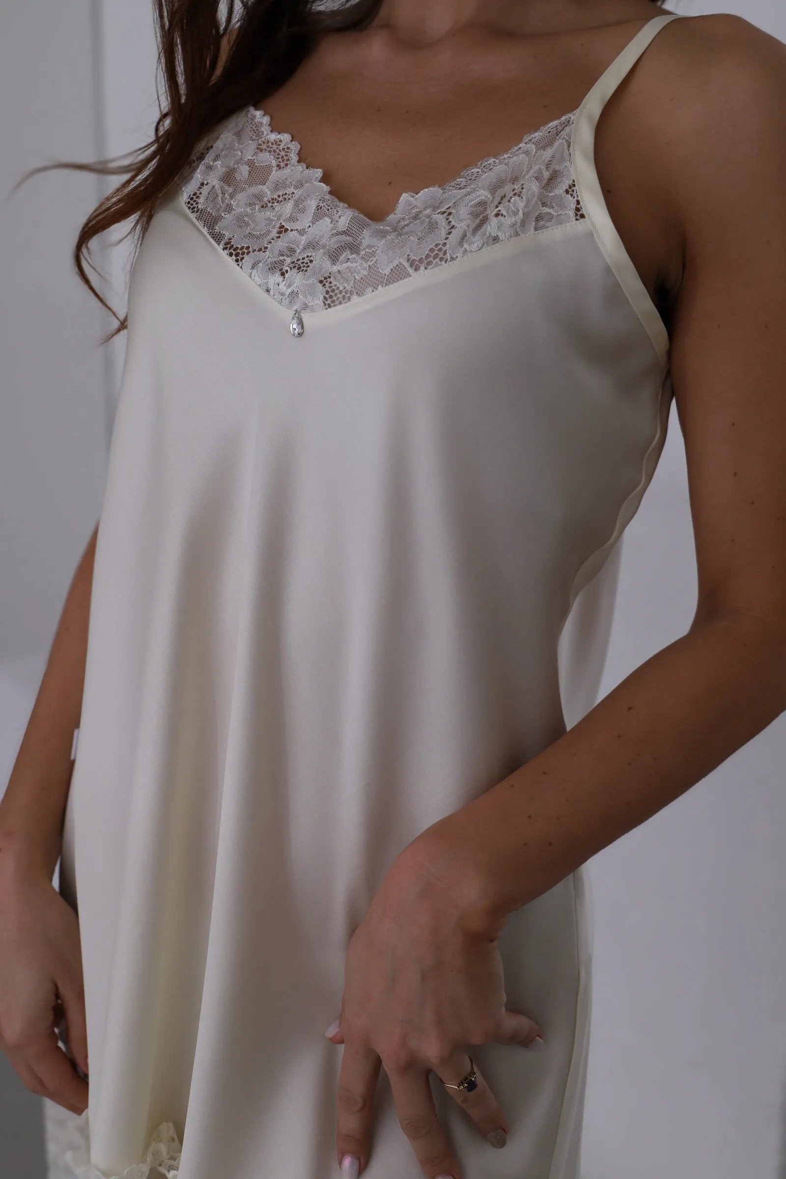 Women's nightgown: CHAMPAGNE & CHAMPAGNE Roll